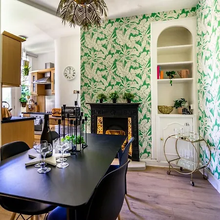 Chestnut House *